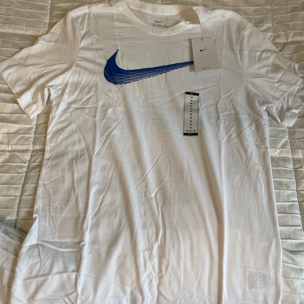 NWT Nike Men’s Dri-Fit Tee